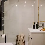 Hinako - 2 Bedrooms And Terrace In Arroios דירה