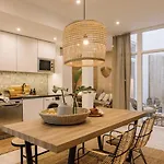 Hinako - 2 Bedrooms And Terrace In Arroios *