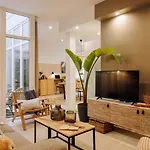 Hinako - 2 Bedrooms And Terrace In Arroios דירה ליסבון