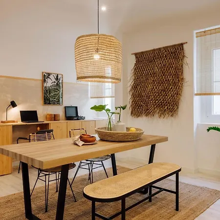 아파트 Hinako - 2 Bedrooms And Terrace In Arroios 리스본