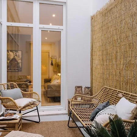 Hinako - 2 Bedrooms And Terrace In Arroios Apartment *
