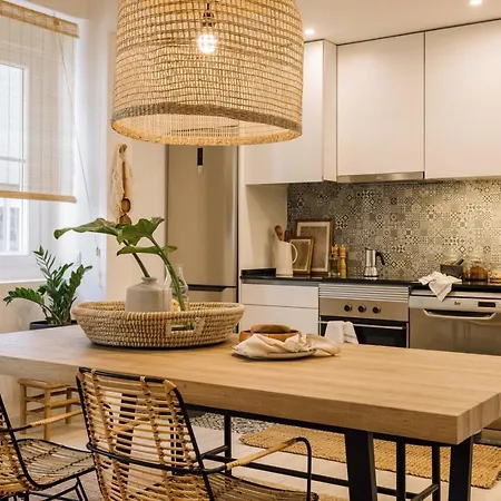 아파트 Hinako - 2 Bedrooms And Terrace In Arroios 리스본